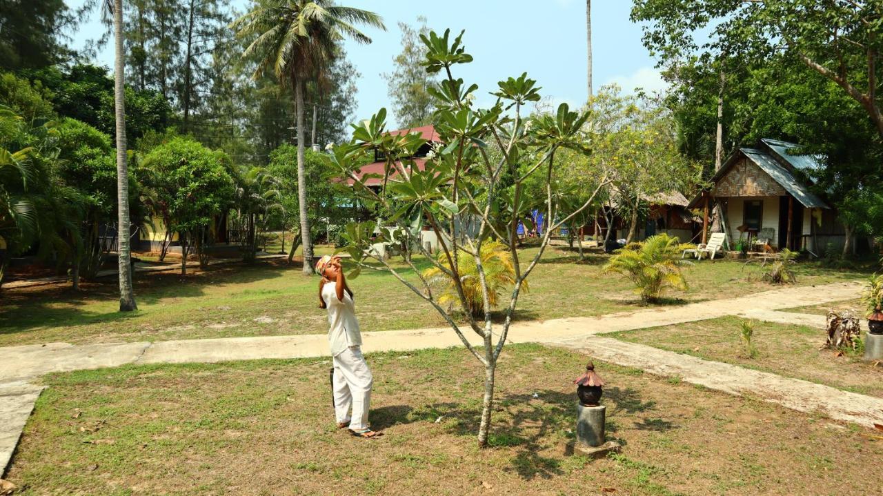 Koh Yao Noi Beach Resort Bagian luar foto