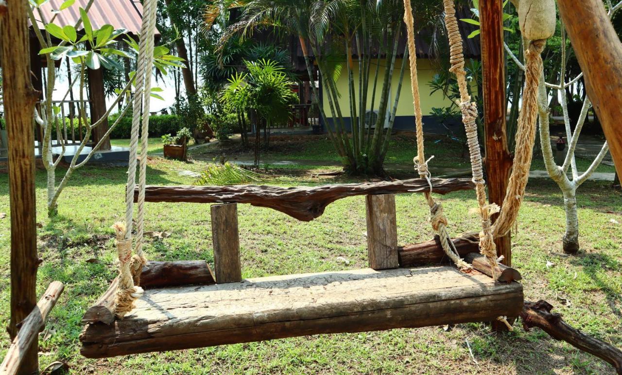 Koh Yao Noi Beach Resort Bagian luar foto