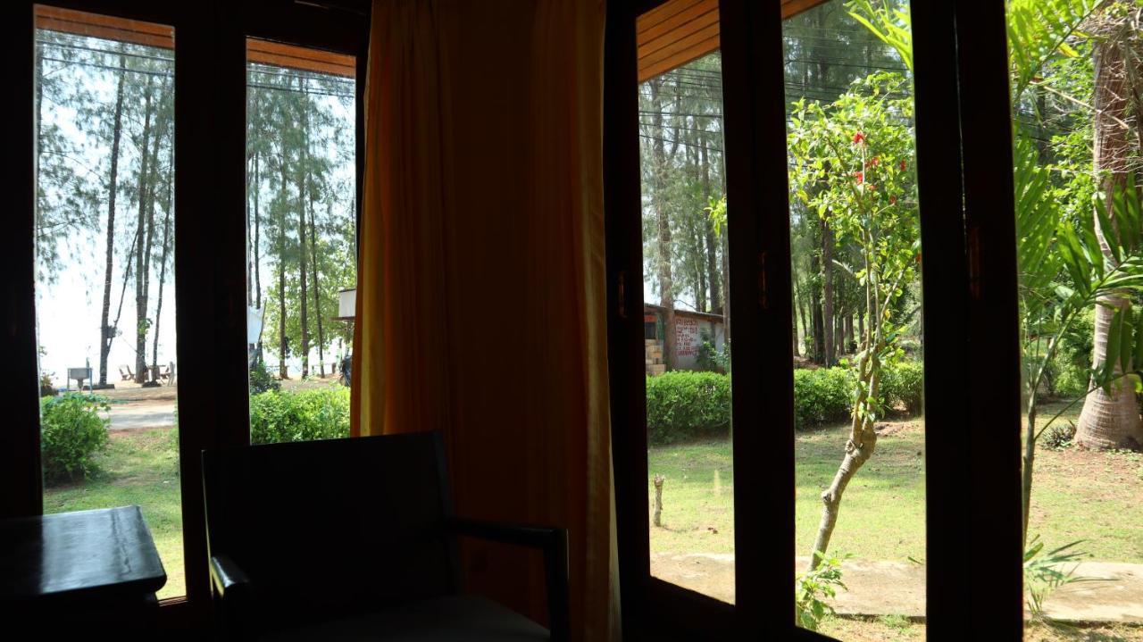 Koh Yao Noi Beach Resort Bagian luar foto